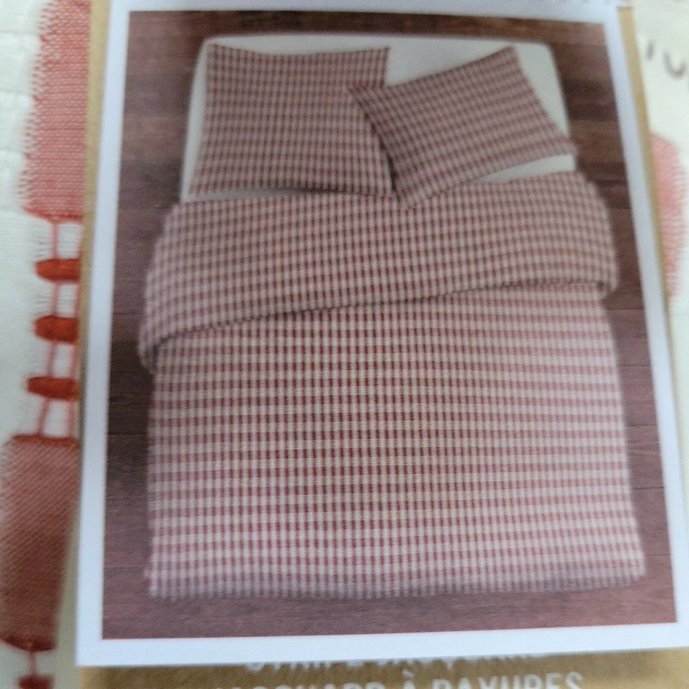 West Elm Mid-Century Organic Ladder Stripe Jacquard Cayenne 26 x 26 Euro Sham